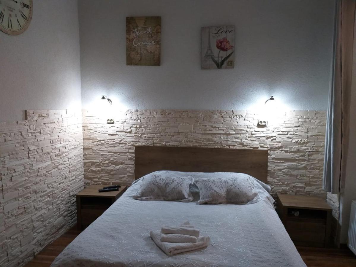 Raphaela Residence Bistrita  Bagian luar foto