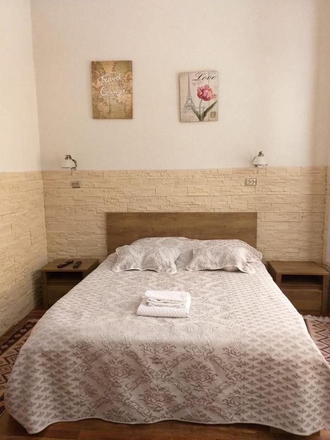 Raphaela Residence Bistrita  Bagian luar foto